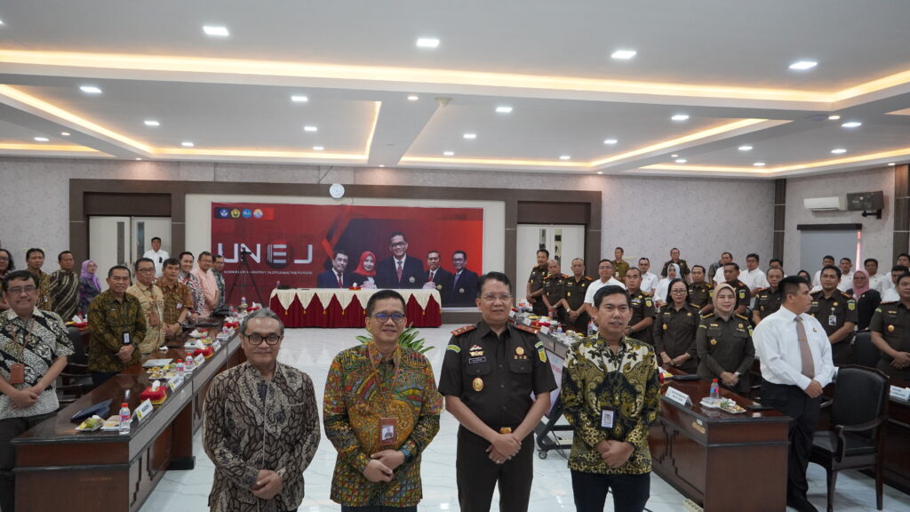 https://law.unej.ac.id/author/editor/